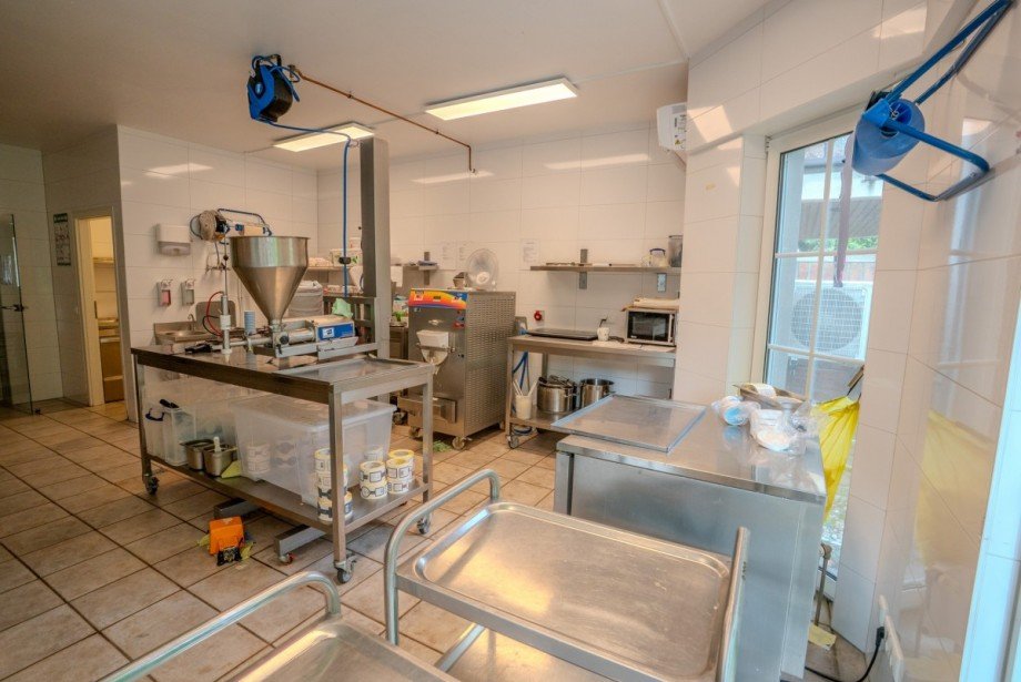 Gewerbe EG Villa J�lich